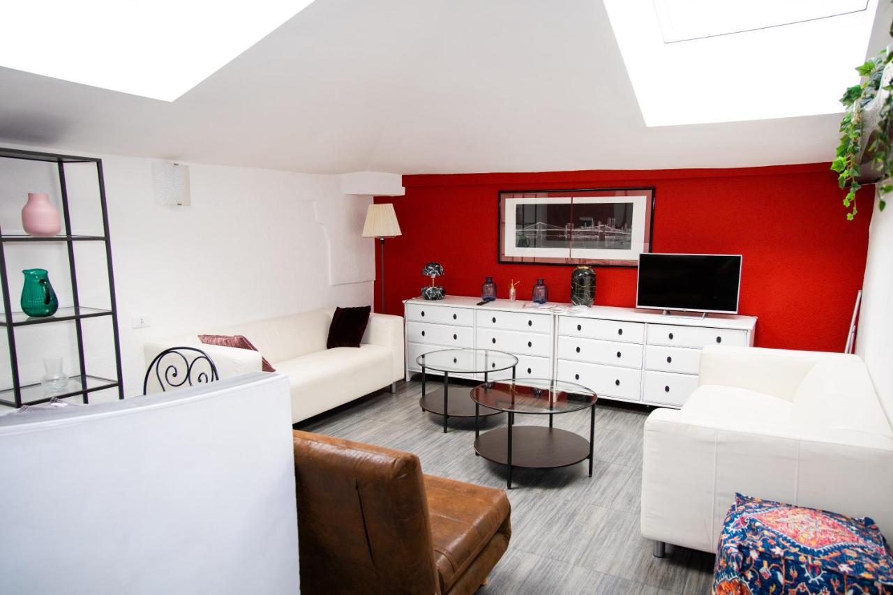 Hosting Dreams Attics - Duomo Apartment Milan Exterior photo
