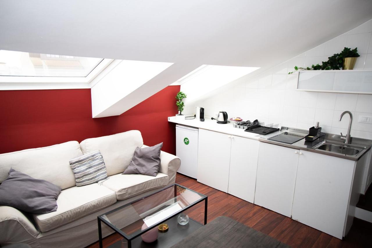 Hosting Dreams Attics - Duomo Apartment Milan Exterior photo